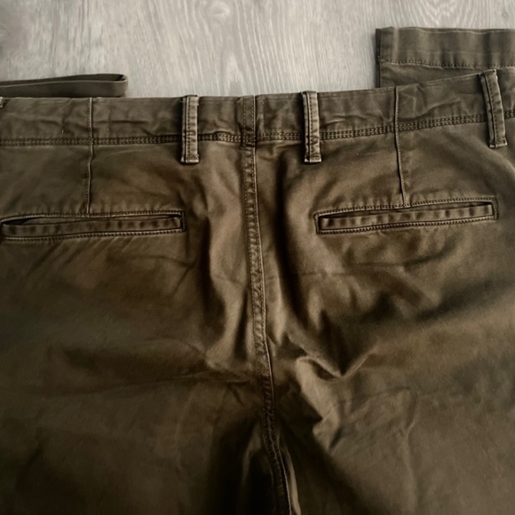 Gap Gap for Good khaki pants - Picture 3 of 6